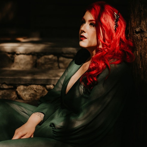 Meet your Posher, Elizabeth - Picture 1 of 1